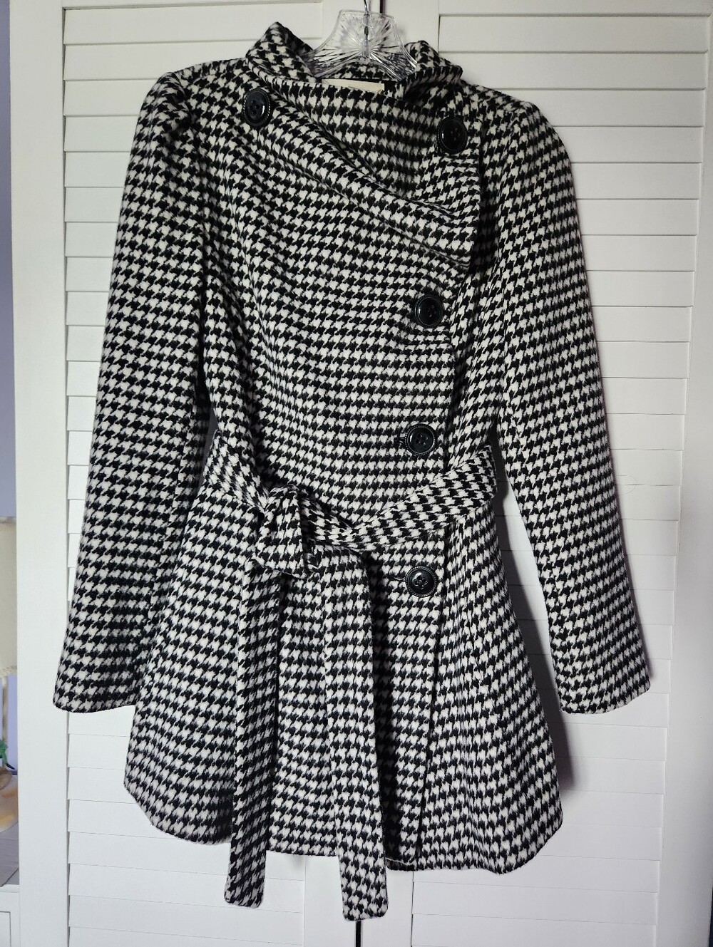Coat - Picture 3 of 5